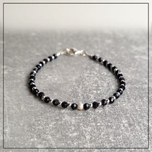 bransoletka noc kairu ze srebrna kuleczka  