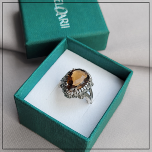 pierscionek kropla bursztynowy     