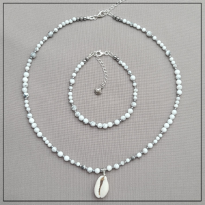 biala bransoletka z muszelka 