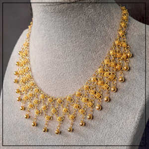 naszyjnik telkari pajeczynka z cekinami 