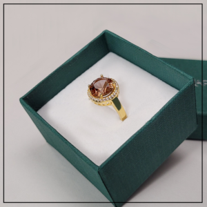 pierscionek z sultanitem i cyrkoniami gold 12mm