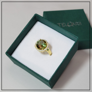 pierscionek z sultanitem i cyrkoniami gold 12mm