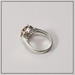 pierscionek z sultanitem i cyrkoniami silver 12mm