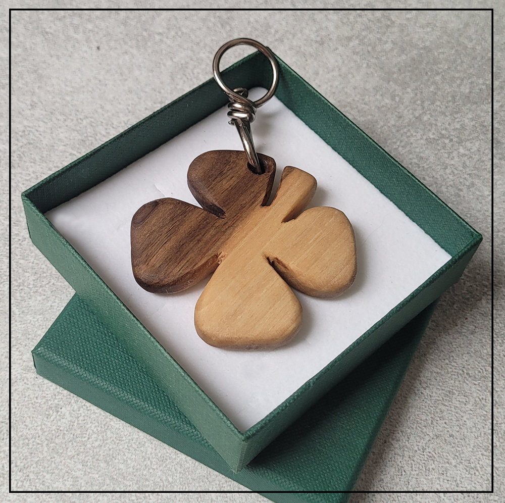 brelok+koniczyna+drewno+akacja+duzy+ brelok+koniczyna+drewno+akacja+duzy+