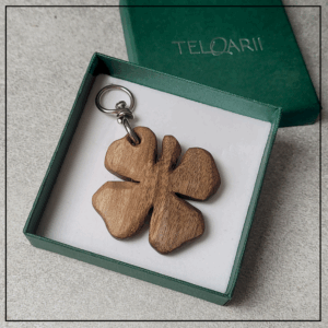 brelok+koniczyna+drewno+akacja+maly+