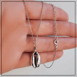naszyjnik srebrna muszelka kauri