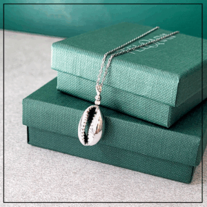 naszyjnik srebrna muszelka kauri