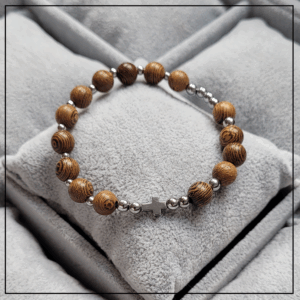 bransoletka rozaniec drewno srebrna duza