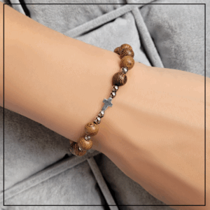 bransoletka rozaniec drewno srebrna duza