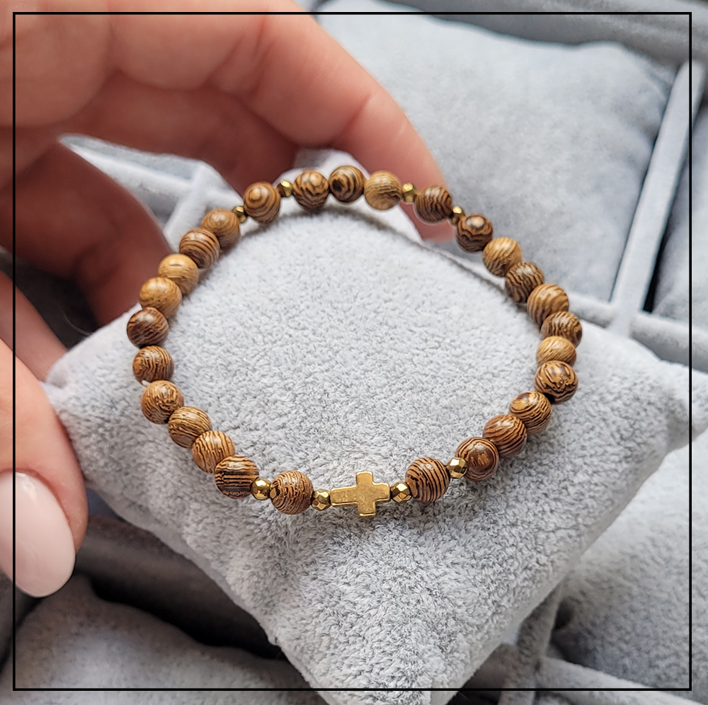 bransoletka rozaniec drewno zlota mala bransoletka rozaniec drewno zlota mala