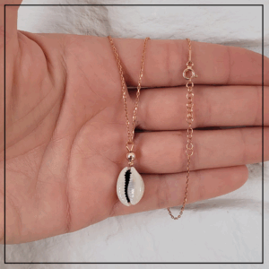 naszyjnik muszelka kauri rose