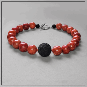 naszyjnik z koralowaca z kula lawy