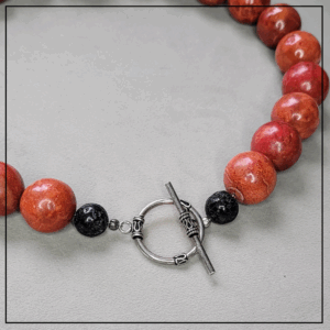 naszyjnik z koralowaca z kula lawy